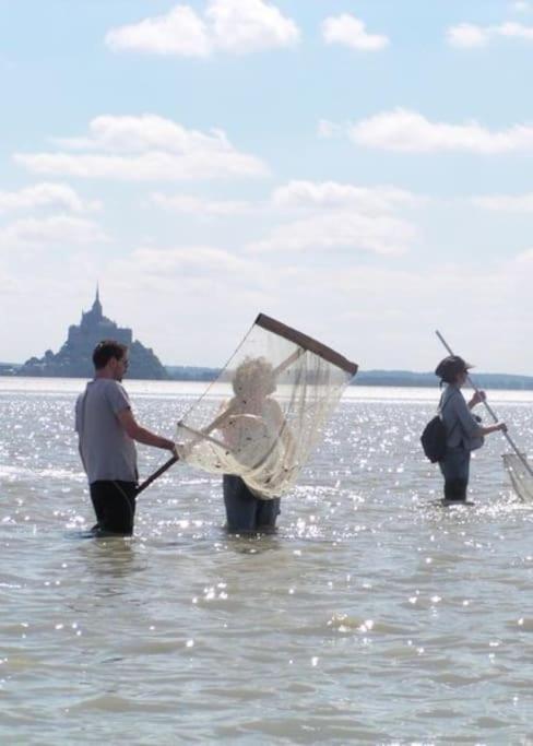 Entre Mont St Michel Et Merveille Vains Екстериор снимка