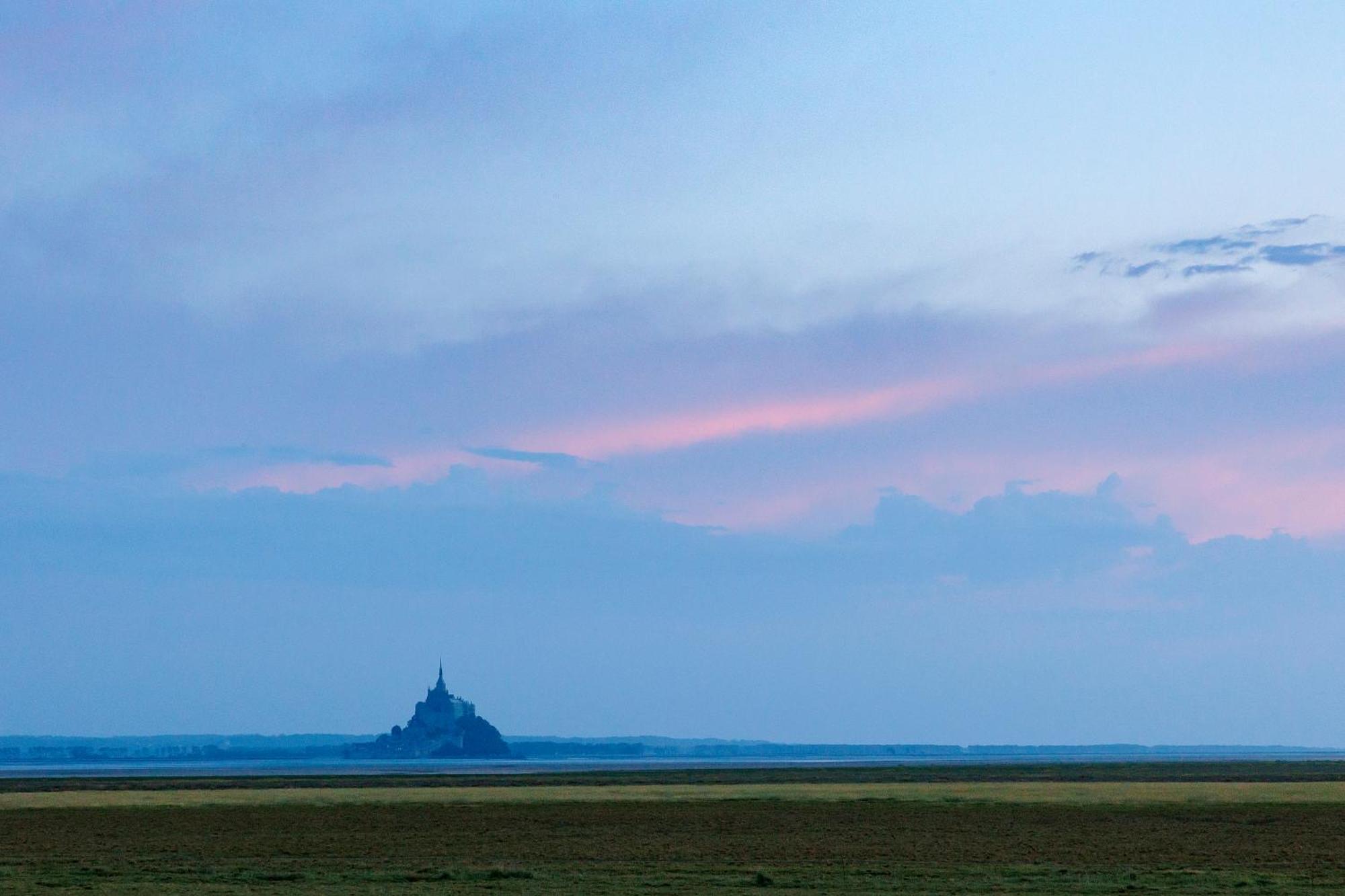 Entre Mont St Michel Et Merveille Vains Екстериор снимка